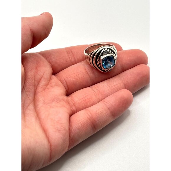 Vintage Sterling Silver Blue Topaz Ring Size 7.5 - Picture 9 of 11